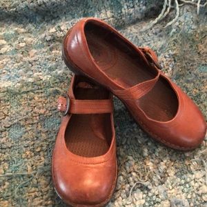 Born Brown Maryjane shoes size 8 1/2